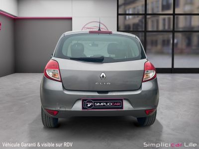 Renault Clio III 5 portes  - 6