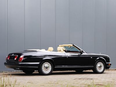 Rolls Royce Corniche V 6.8L V8 producing 325 bhp  - 5