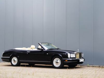 Rolls Royce Corniche V 6.8L V8 producing 325 bhp  - 6