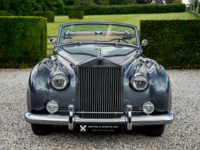 Rolls Royce Silver Cloud S2 Drophead by H J Mulliner - 1 of 107ex  - 2