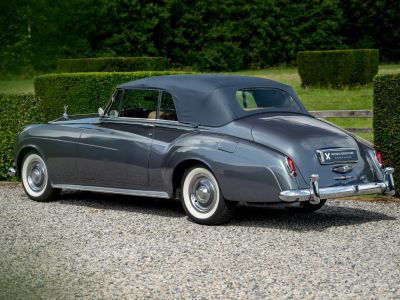 Rolls Royce Silver Cloud S2 Drophead by H J Mulliner - 1 of 107ex  - 3