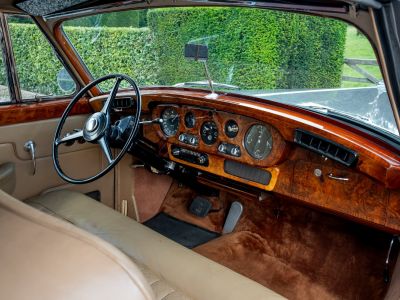 Rolls Royce Silver Cloud S2 Drophead by H J Mulliner - 1 of 107ex  - 23