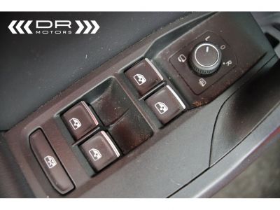 Seat Leon ST 1.5 TSI FR - NAVI LED PANODAK KEYLESS DAB  - 44