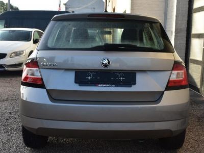 Skoda Fabia 1.0i  - 13