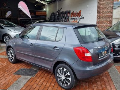 Skoda Fabia 1.2 essence 5 portes  - 5