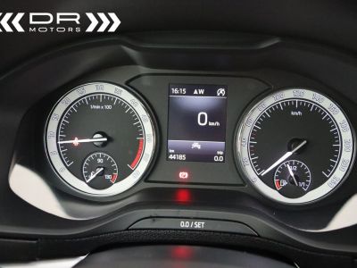 Skoda Karoq 1.6CRTDI AMBITION - LEDER NAVI KEYLESS DAB  - 37