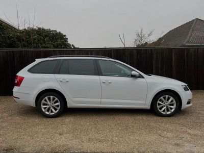 Skoda Octavia SW 1.6 CR TDi Ambition DSG  - 6