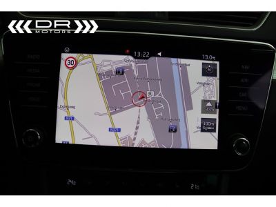 Skoda Superb COMBI 1.6CRTDI DSG7 AMBITION - NAVI APPLE CARPLAY/ANDROID LED LEDER  - 18