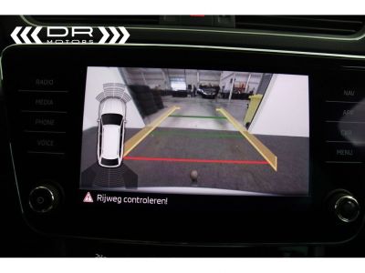 Skoda Superb COMBI 1.6CRTDI DSG7 AMBITION - NAVI APPLE CARPLAY/ANDROID LED LEDER  - 20