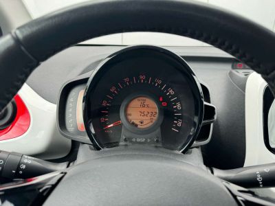 Toyota Aygo 1.0i VVT-i x-play -CLIM CRUISE -CAMERA -GARANTIE  - 14