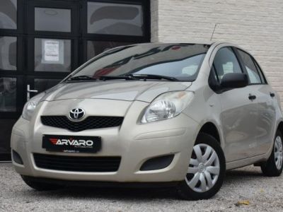 Toyota Yaris 1.0i  - 5