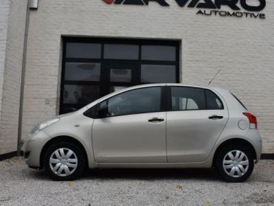 Toyota Yaris 1.0i  - 16