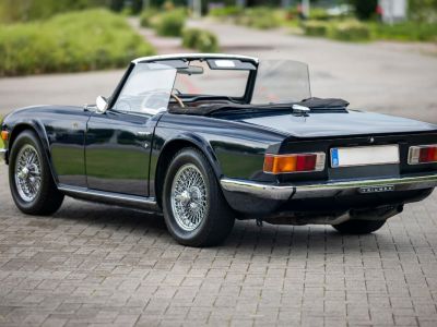 Triumph TR6 2500  - 12