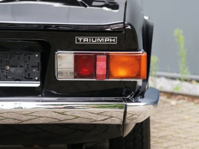 Triumph TR6 2.5L inline 6 producing 104 bhp  - 25