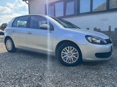 Volkswagen Golf 1.6 CR TDi BlueMotion 1ER PROP-PDC-GARANTIE 12 M  - 4