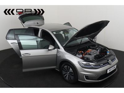 Volkswagen Golf E-GOLF 35,8KWH - LED NAVIGATIE DAB MIRROR LINK OVERHEIDSPREMIE!!!  - 12