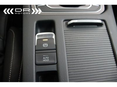 Volkswagen Passat Variant 1.6TDI SCR DSG FACELIFT BUSINESS - NAVI LEDER VIRTUAL COCKPIT MIRROR LINK  - 33