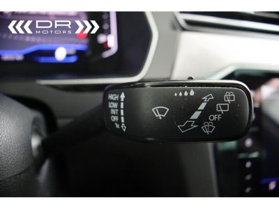 Volkswagen Passat Variant 1.6TDI SCR DSG FACELIFT BUSINESS - NAVI LEDER VIRTUAL COCKPIT MIRROR LINK  - 42