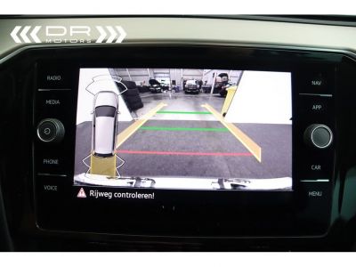 Volkswagen Passat Variant 2.0TDI SCR DSG HIGHLINE - NAVI CARPLAY/ANDROID AUTO DAB  - 24