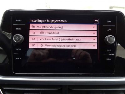 Volkswagen T-Roc 1.0TSi Life CARPLAY,VIRTUAL,ADAPT.CRUISE,CAMERA  - 16