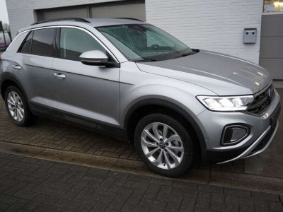 Volkswagen T-Roc 1.5 TSI CARPLAY, ADAPTIEVE CRUISE, PARKEERSENSOREN  - 2