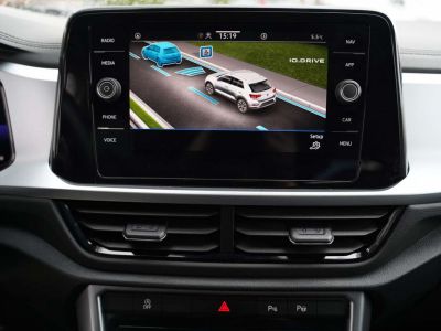 Volkswagen T-Roc 1.5 TSI CARPLAY, ADAPTIEVE CRUISE, PARKEERSENSOREN  - 20