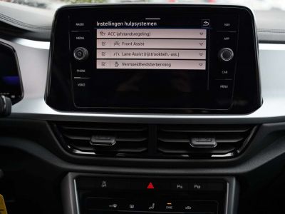 Volkswagen T-Roc 1.5 TSI CARPLAY, ADAPTIEVE CRUISE, PARKEERSENSOREN  - 21