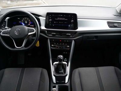 Volkswagen T-Roc 1.5 TSI CARPLAY, ADAPTIEVE CRUISE, PARKEERSENSOREN  - 24