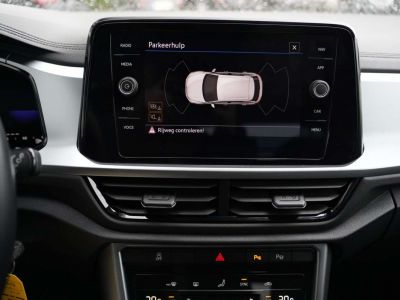 Volkswagen T-Roc 1.5 TSI CARPLAY, ADAPTIEVE CRUISE, PARKEERSENSOREN  - 26