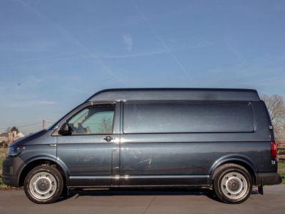 Volkswagen T6 Volkswagen Transporter High Roof 2.0 TDI 204PK - LICHTE VRACHT - 3 PLAATSEN - SENSOREN - AIRCO - TREKHAAK - EURO 6  - 11