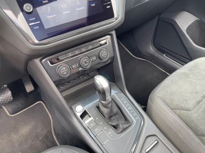 Volkswagen Tiguan 2.0 TDI 150 DSG7 Carat / TOIT OUVRANT / VIRTUAL COCKPIT / CARPLAY  - 17