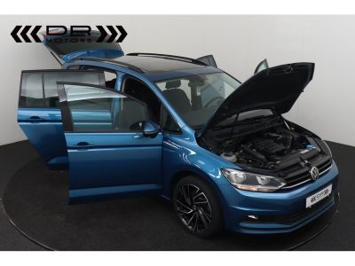 Volkswagen Touran 1.0TSi TRENDLINE - NAVI PANODAK ADAPTIVE CRUISE 7 PLAATSEN  - 10