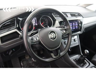 Volkswagen Touran 1.0TSi TRENDLINE - NAVI PANODAK ADAPTIVE CRUISE 7 PLAATSEN  - 29