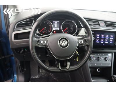 Volkswagen Touran 1.0TSi TRENDLINE - NAVI PANODAK ADAPTIVE CRUISE 7 PLAATSEN  - 33