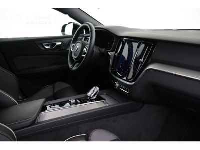 Volvo S60 B3 MHEV GEARTRONIC DARK PLUS - LEDER LED KEYLESS ENTRY HARMANN KARDON  - 17