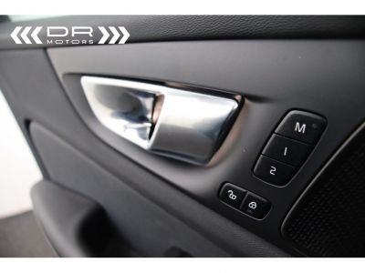 Volvo S60 B3 MHEV GEARTRONIC DARK PLUS - LEDER LED KEYLESS ENTRY HARMANN KARDON  - 18