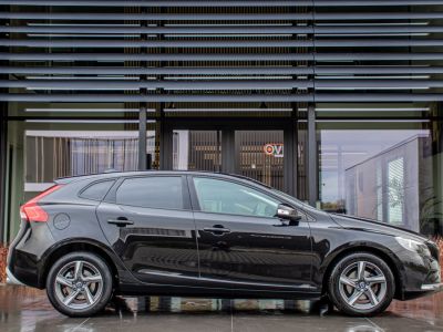 Volvo V40 2.0 D2 - HISTORIEK - AIRCO - CRUISECONTROL - PARKEERSENSOREN  - 10