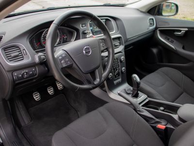 Volvo V40 2.0 D2 - HISTORIEK - AIRCO - CRUISECONTROL - PARKEERSENSOREN  - 11