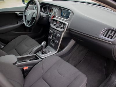 Volvo V40 2.0 D2 - HISTORIEK - AIRCO - CRUISECONTROL - PARKEERSENSOREN  - 13