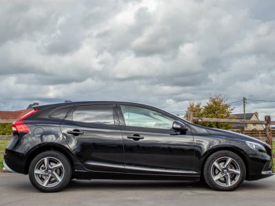 Volvo V40 2.0 D2 - HISTORIEK - PARKEERSENSOREN - AIRCO - CRUISECONTROL - EURO 6b  - 8