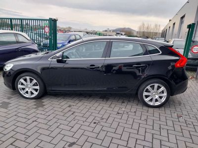 Volvo V40 2.0 T2 Eco Kinetic-TOIT.PANO-CUIR-GPS-BLUETOOTH-  - 4