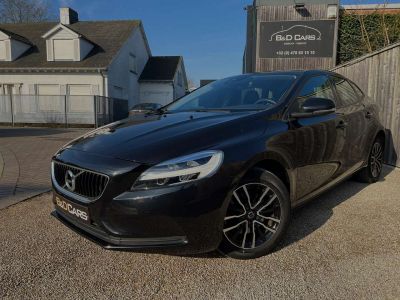 Volvo V40 2.0 T2 Momentum 16-NAVI-CRUISE-LED-PDC..  - 3