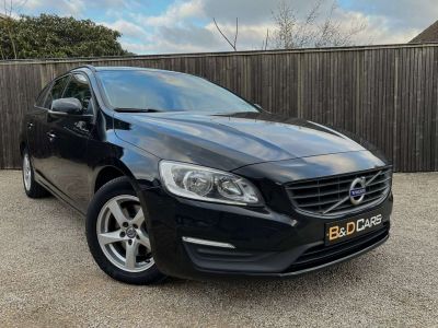 Volvo V60 2.0 D2 Kinetic Geartronic NETTO: € 9.909 EURO  - 1