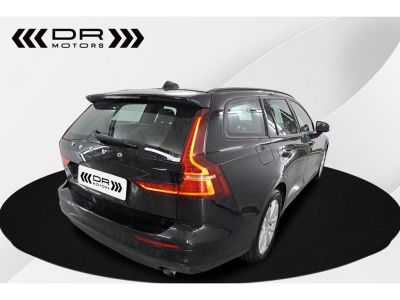 Volvo V60 B3 MOMENTUM GEARTRONIC - LED CAMERA 19.417km!!!!  - 3