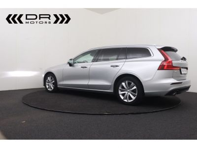 Volvo V60 B4 MOMENTUM GEARTRONIC - LEDER LED KEYLESS ENTRY MIRROR LINK  - 2