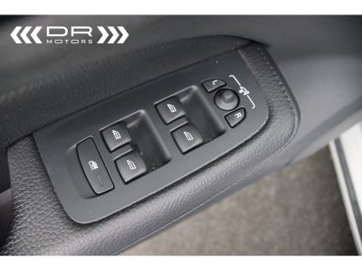 Volvo V60 B4 MOMENTUM GEARTRONIC - LEDER LED KEYLESS ENTRY MIRROR LINK  - 38