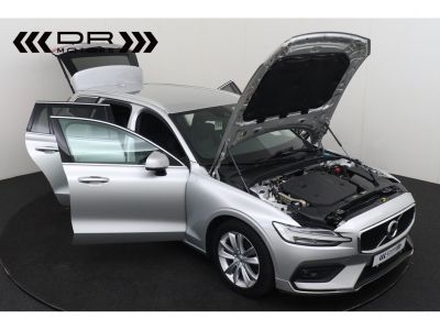 Volvo V60 B4 MOMENTUM GEARTRONIC - LEDER LED KEYLESS ENTRY MIRROR LINK  - 12