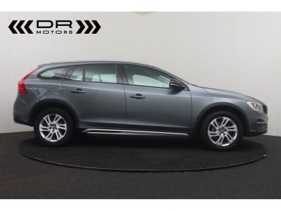 Volvo V60 Cross Country D3 - LEDER NAVI  - 4