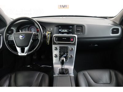 Volvo V60 Cross Country D3 - LEDER NAVI  - 16