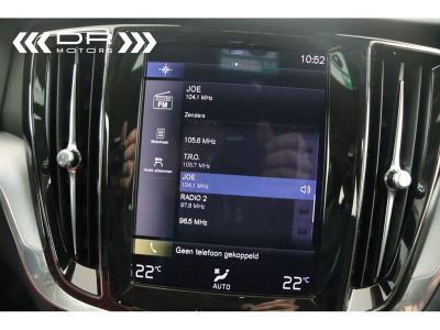 Volvo V60 D3 MOMENTUM - LEDER LED NAVI MIRRORLINK  - 19